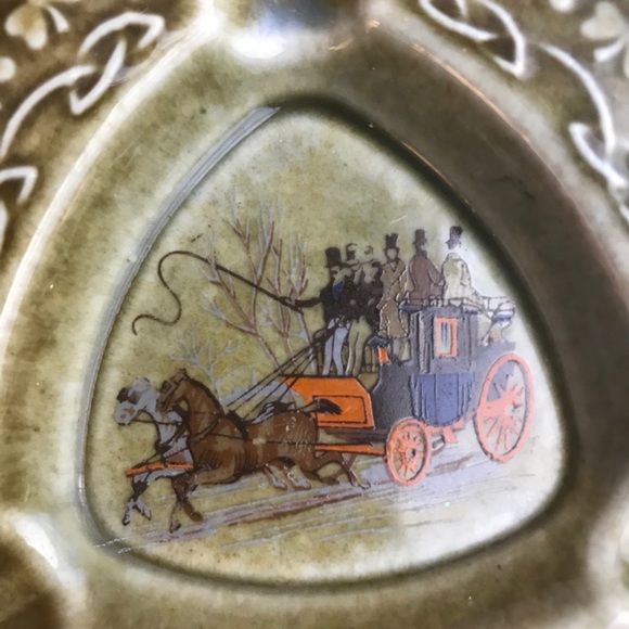 Vintage Wade Porcelain Ashtray Made in Ireland - Picture 2 of 7